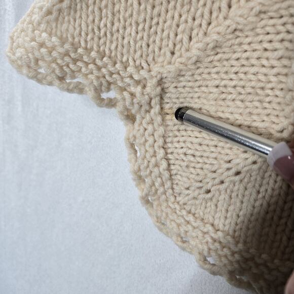 VTG Hand Knitted Cape Poncho Beige Button Front Grandmacore Boho Handmade - Picture 14 of 15